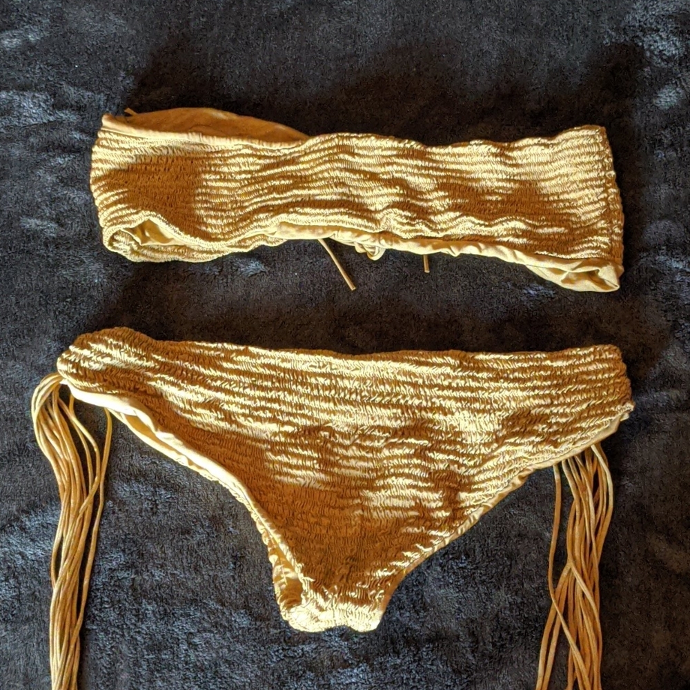Indah bikini - Picture 4 of 5
